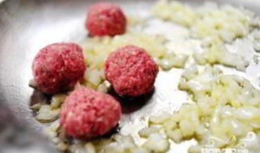 мини-сэндвичи с фрикадельками