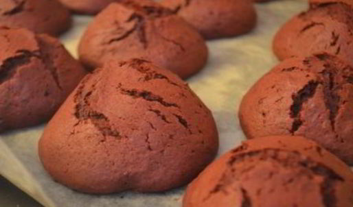 шоколадные сэндвичи с творожным кремом