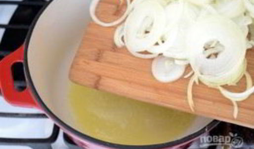 сэндвич с карамелизированным луком