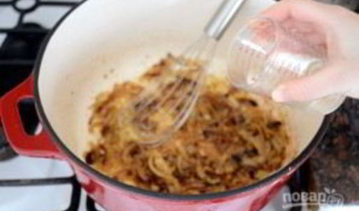 сэндвич с карамелизированным луком