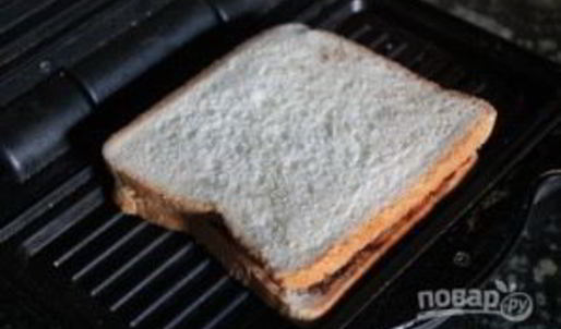 сэндвич с нутеллой и бананом