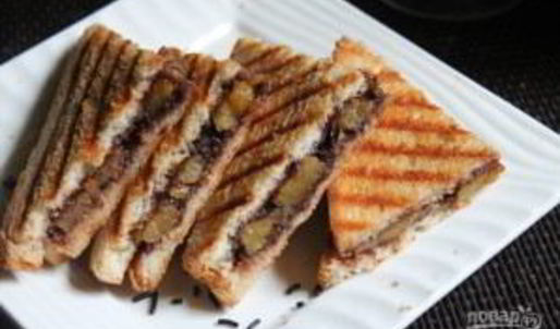 сэндвич с нутеллой и бананом