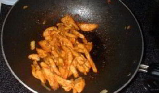 сэндвич с цыпленком, шпинатом и сыром