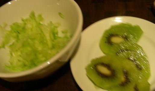 сэндвичи с копченым лососем и киви