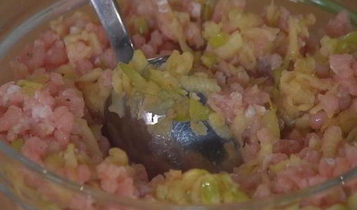 сэндвичи со свиными котлетками и яблоками