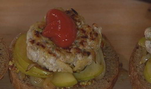 сэндвичи со свиными котлетками и яблоками