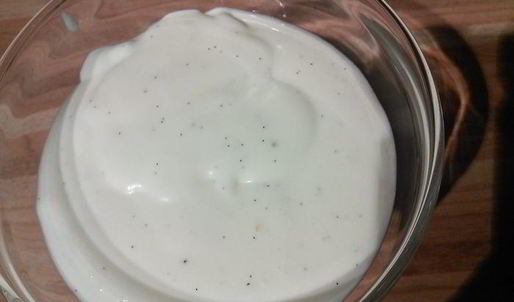 шоколадные тарталетки с панна коттой и клубникой