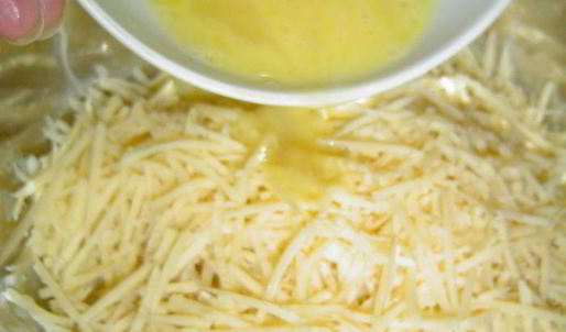 тарталетки картофельные с селедкой и икрой