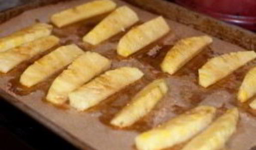 тарталетки с ананасом и сыром