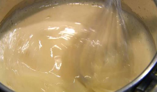 тарталетки с двойным кремом и клубникой