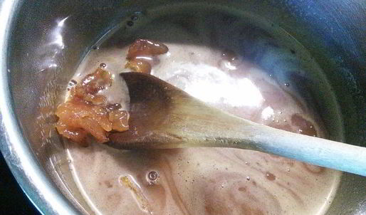 тарталетки с карамельным соусом и макадамией