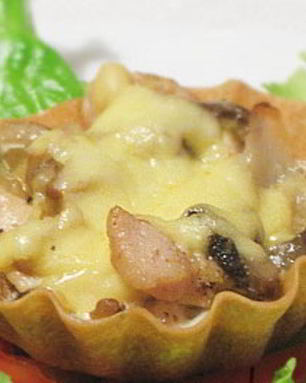 Тарталетки с курицей и грибами