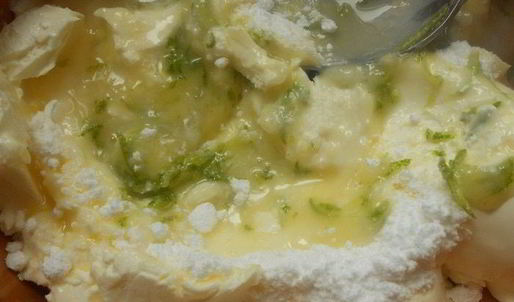 тарталетки с лаймовым маскарпоне и ромовой вишней