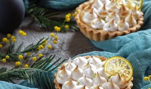 тарталетки с лимонно-лаймовым кремом и меренгой