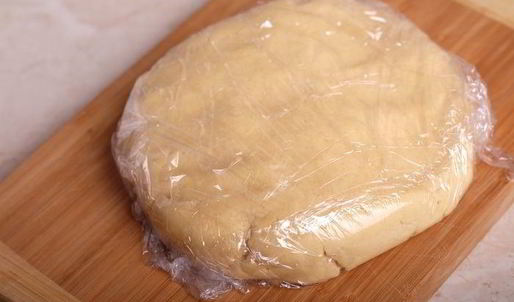 тарталетки с лимонно-лаймовым кремом и меренгой