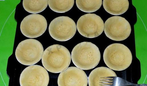 тарталетки с начинкой из крабовых палочек