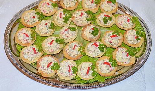 тарталетки с начинкой из крабовых палочек