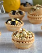 Тарталетки с печенью трески и яйцом
