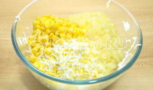 тарталетки с пикантным салатом