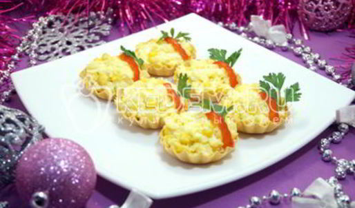 тарталетки с пикантным салатом