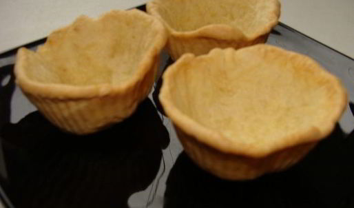 тарталетки с сыром джюгас
