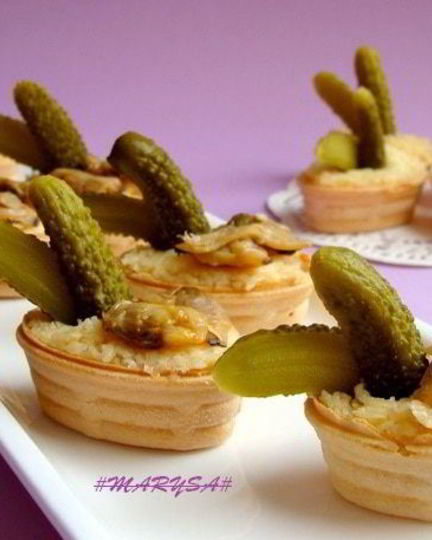 Рецепт тарталеток с сыром и копчеными ракушками