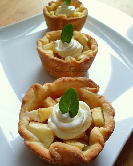 Рецепт тарталеток с яблоками, орехами и крем-фрешем