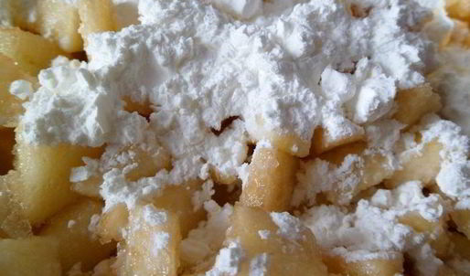 тарталетки с яблоками, орехами и крем-фрешем