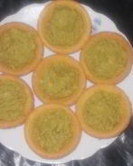 Тарталетки с зеленым горошком и авокадо