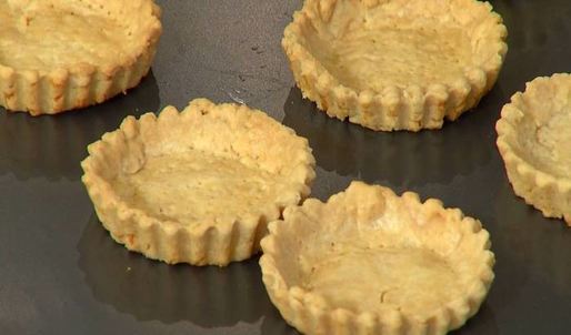 тарталетки с земляничным кремом