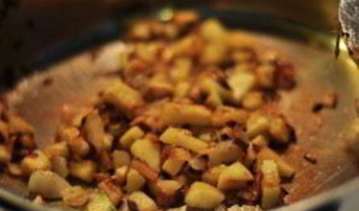 яблочно-луковые тарталетки