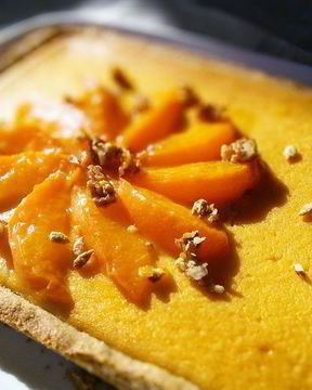 Ореховый тарт с персиковым курдом
