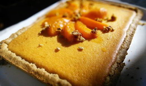 ореховый тарт с персиковым курдом