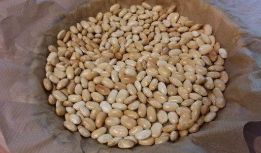 сливовый тарт с фисташковым штрейзелем