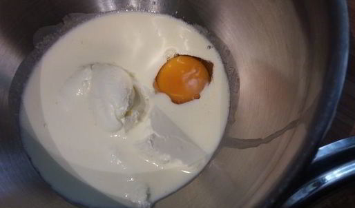 сливовый тарт с фисташковым штрейзелем