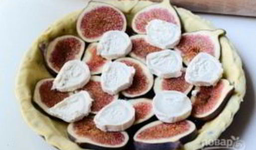 тарт с беконом и инжиром