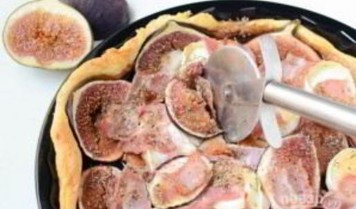 тарт с беконом и инжиром