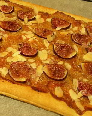 Тарт с инжиром и миндалем