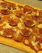 Тарт с инжиром и миндалем