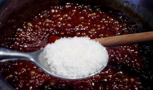 тарт с карамелью и чили шоколадное озеро