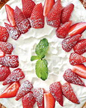 Тарт с клубникой и творожно-йогуртовой начинкой