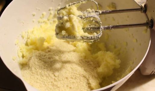 тарт с миндальным кремом и мариноваными грушами мечта