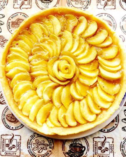 Рецепт тарта с яблоками и карамелью