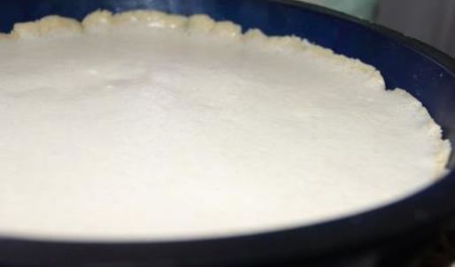 тарт с зерненым творогом и медом