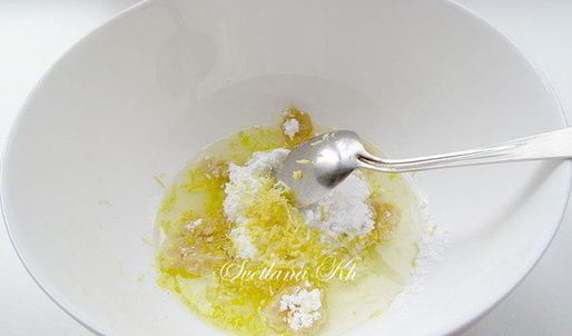 тарт со сливами и марципановой заливкой