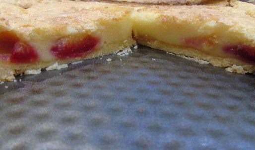 тарт со сливой