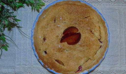 тарт со сливой