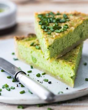 Тарт со сметаной и зеленым луком