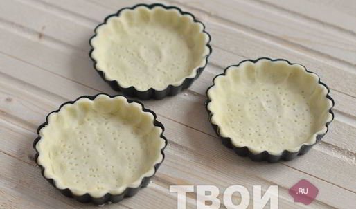 тарты с копченой курицей и шпинатом