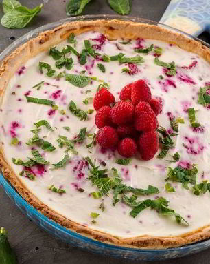 Творожный тарт с малиной